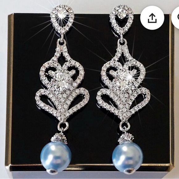 Blue pearl bracelet and earrings - Picture 13 of 16